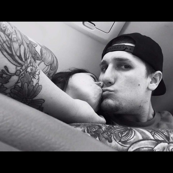 Meet your Posher, Alex - Picture 2 of 4