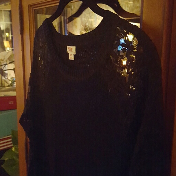 Pretty Black Knit Sweater with Lace Sleeves - Picture 2 of 3