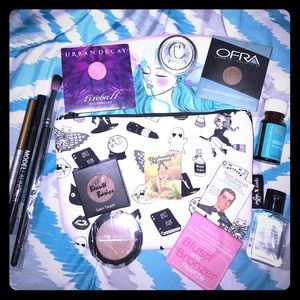 ⭐️Ipsy Bag Bundle with various products⭐️