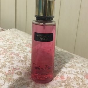 Victoria secret such a flirt fragrance mist 💕