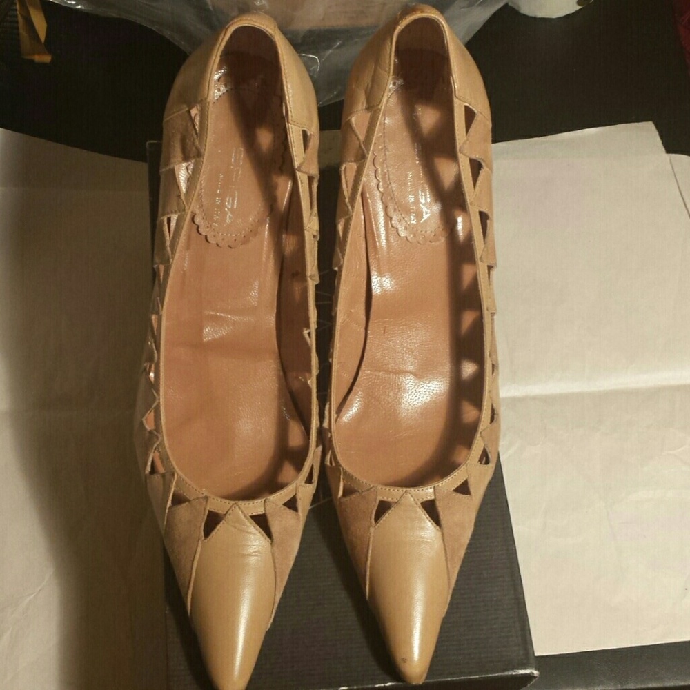 Vintage Via Spiga Leather & Suede Pumps