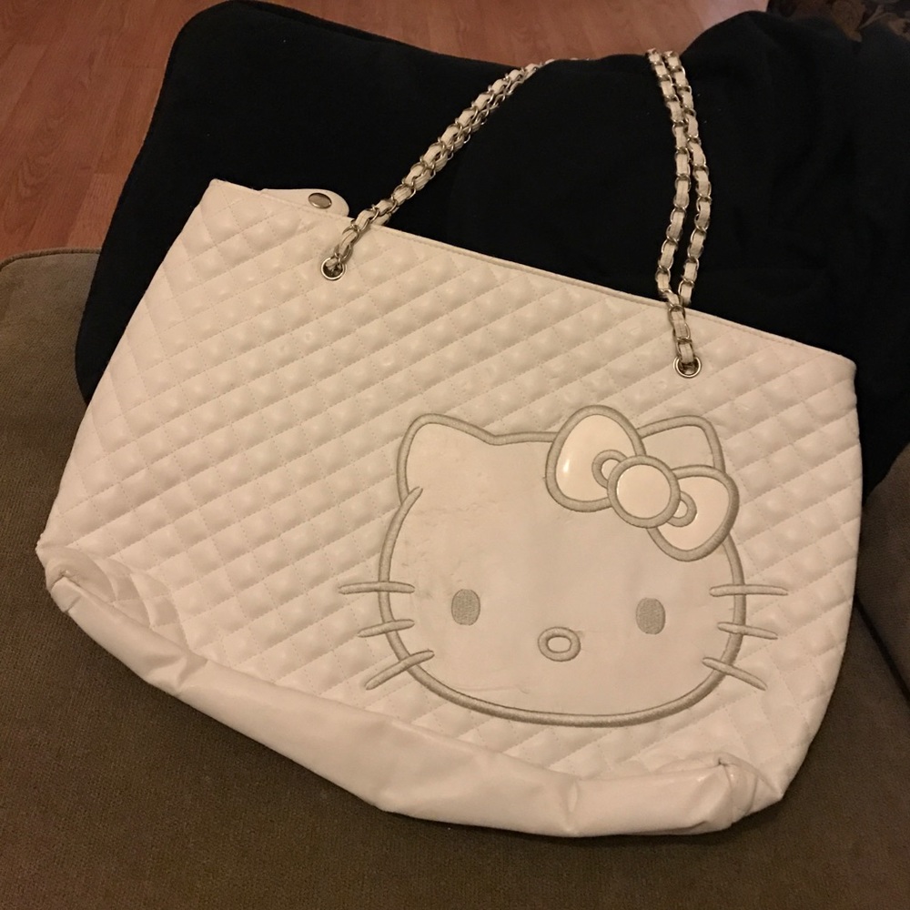 Hello Kitty White Quilted Shoulder Bag