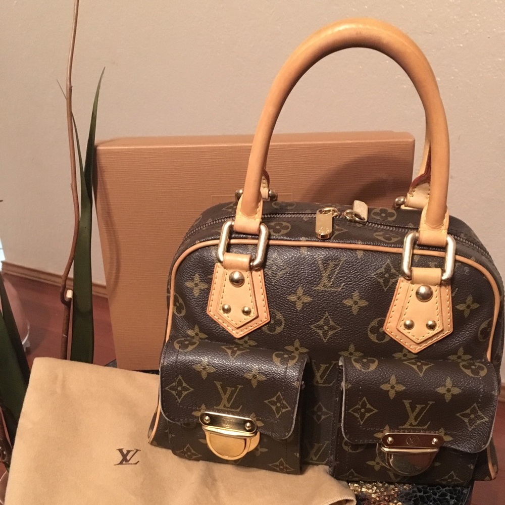 🤑SOLD🤑Authentic LV Manhattan PM