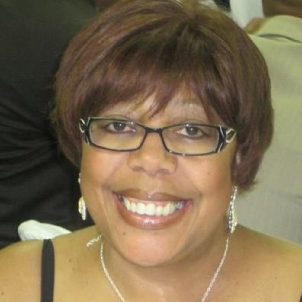 Meet your Posher, Evette