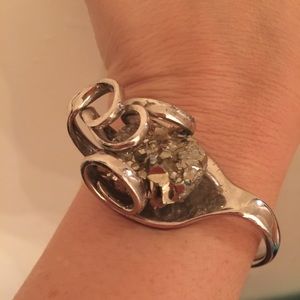 Bracket and charm necklace stone set