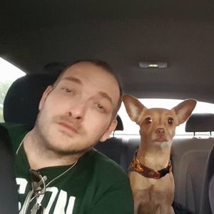 Meet your Posher, Dennis