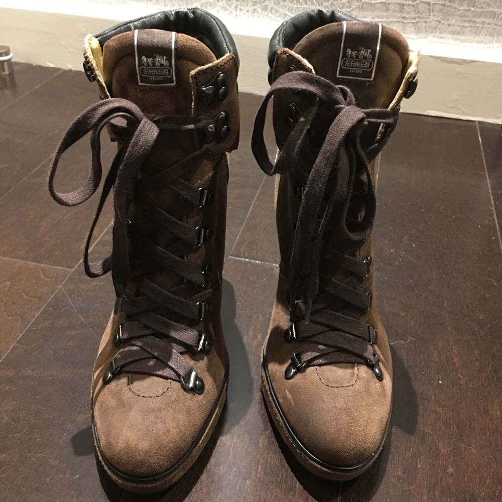 Authentic Brown Suede Coach Lace-Up Boots, Size 8.