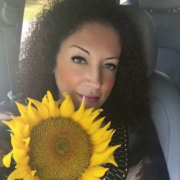 Meet your Posher, Cheryl - Picture 6 of 8