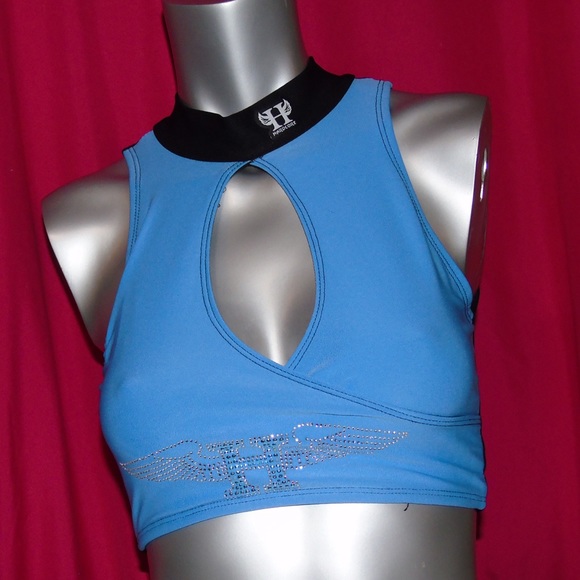 Keyhole Sports Bra - Picture 1 of 4