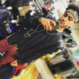 Meet your Posher, Troy