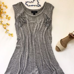 Wendy Bellissimo heather gray maternity top