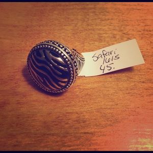 Premier Designs Safari ring