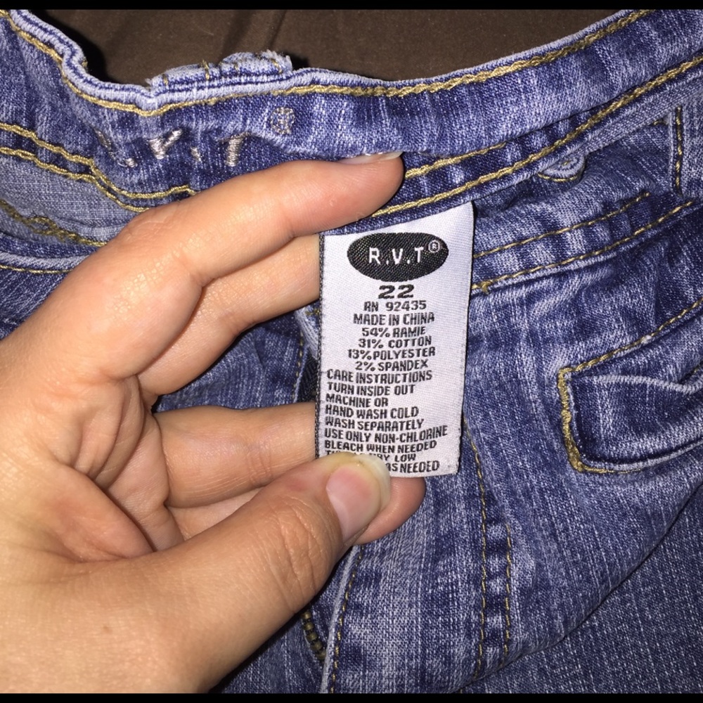 Jean Capris - Picture 2 of 2