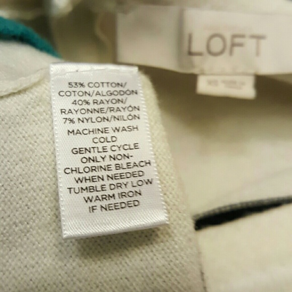 $5 ITEM. Darling little LOFT sweater. MUST BUNDLE WITH TWO OTHER ITEMS - Picture 6 of 7