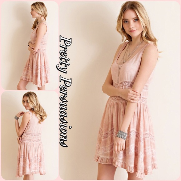 NWT Blush Viole & Lace Slip Dress - Picture 2 of 4