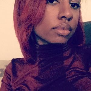 Meet your Posher, Denise