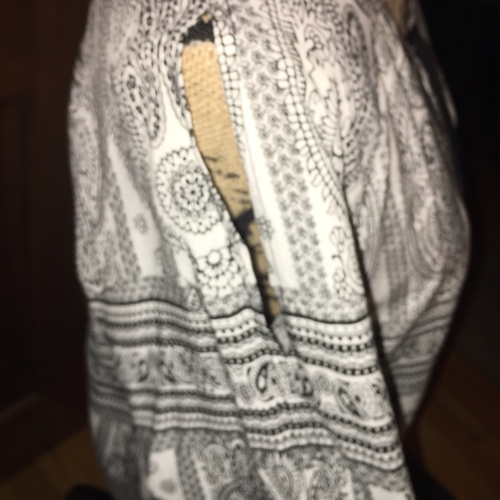 Cold Shoulder Top - Picture 2 of 3