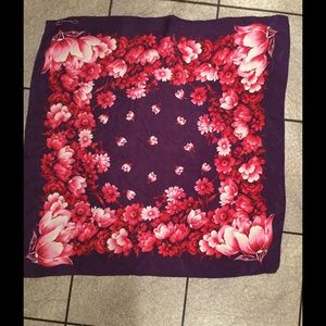 Oscar de la Renta Scarf 28x28