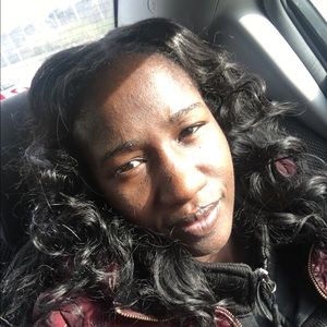 Meet your Posher, Alecia