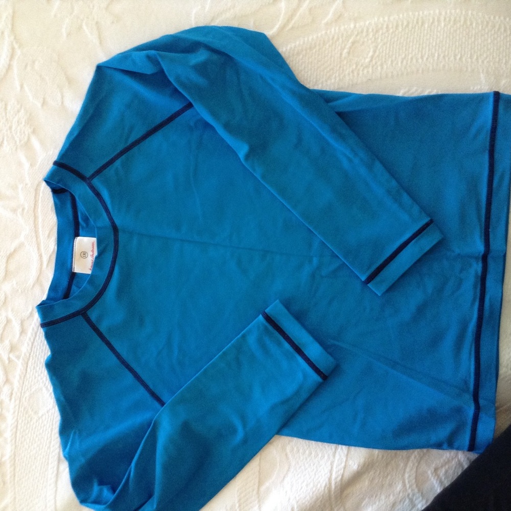 Long sleeve swim shirt