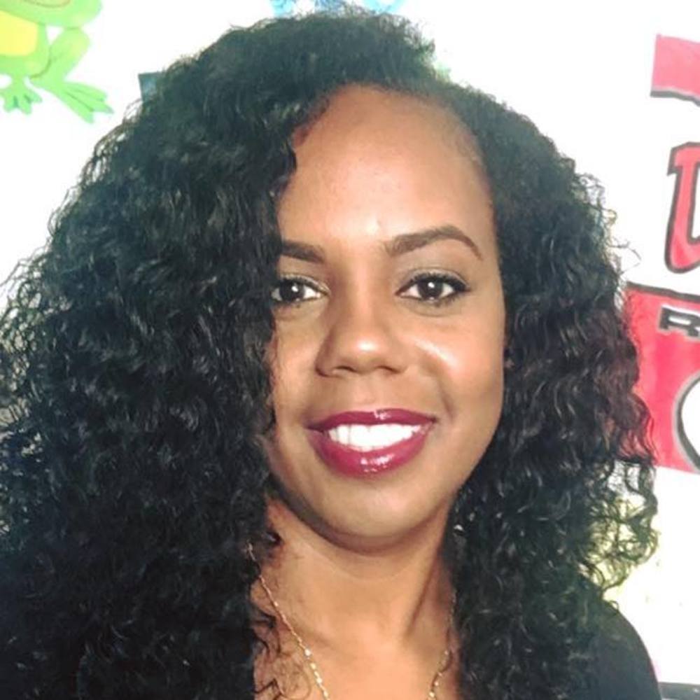 Meet your Posher, Leslie