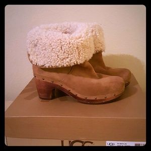 Super Cute & Comfy! Ugg Lynnea clog boots Size 7
