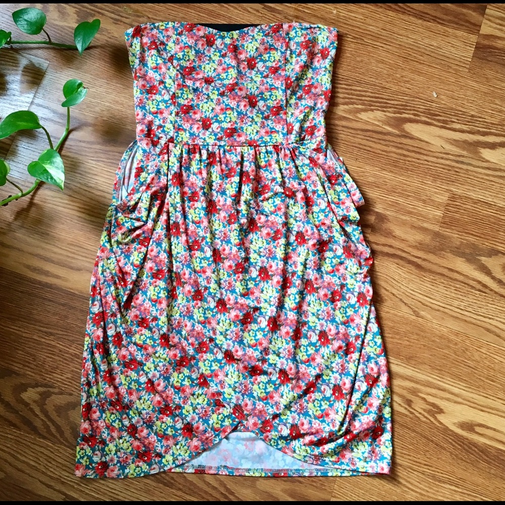 NWT MIKYE/Urban Outfitters Floral Strapless Dress