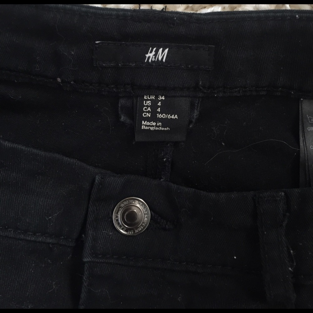 H&M shorts - Picture 2 of 2
