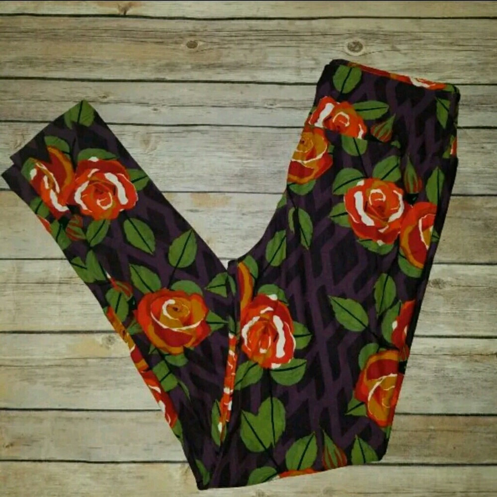 LuLaRoe Trellis Roses OS Leggings New