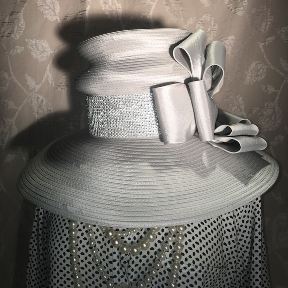 Derby Bucket Hat