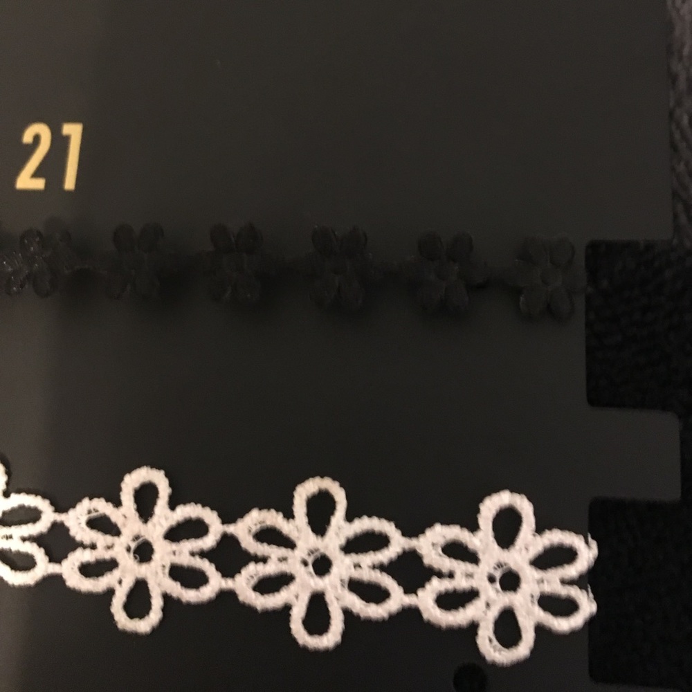 Two chokers - Picture 3 of 3