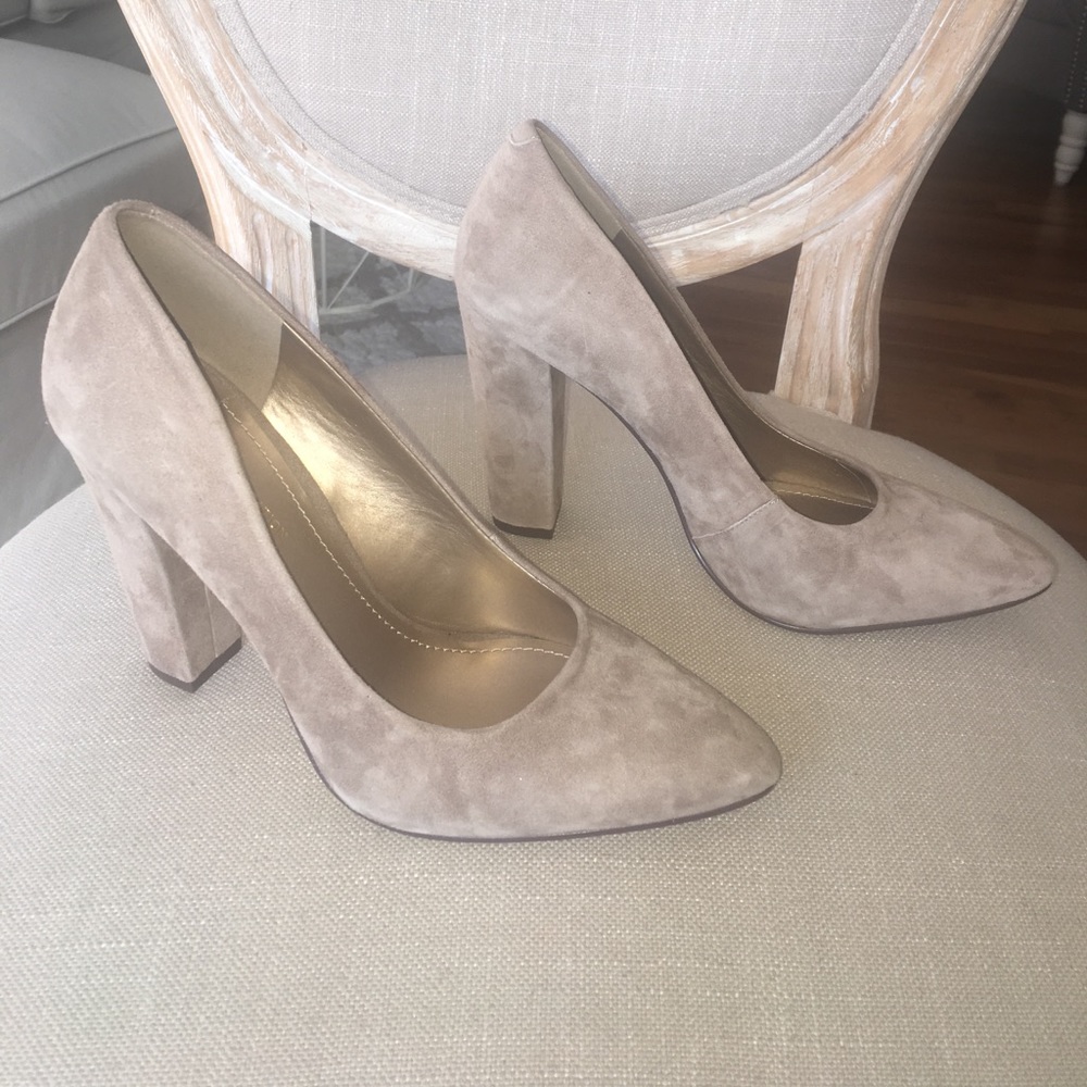 brand-new never worn BCBGeneration suede pumps!