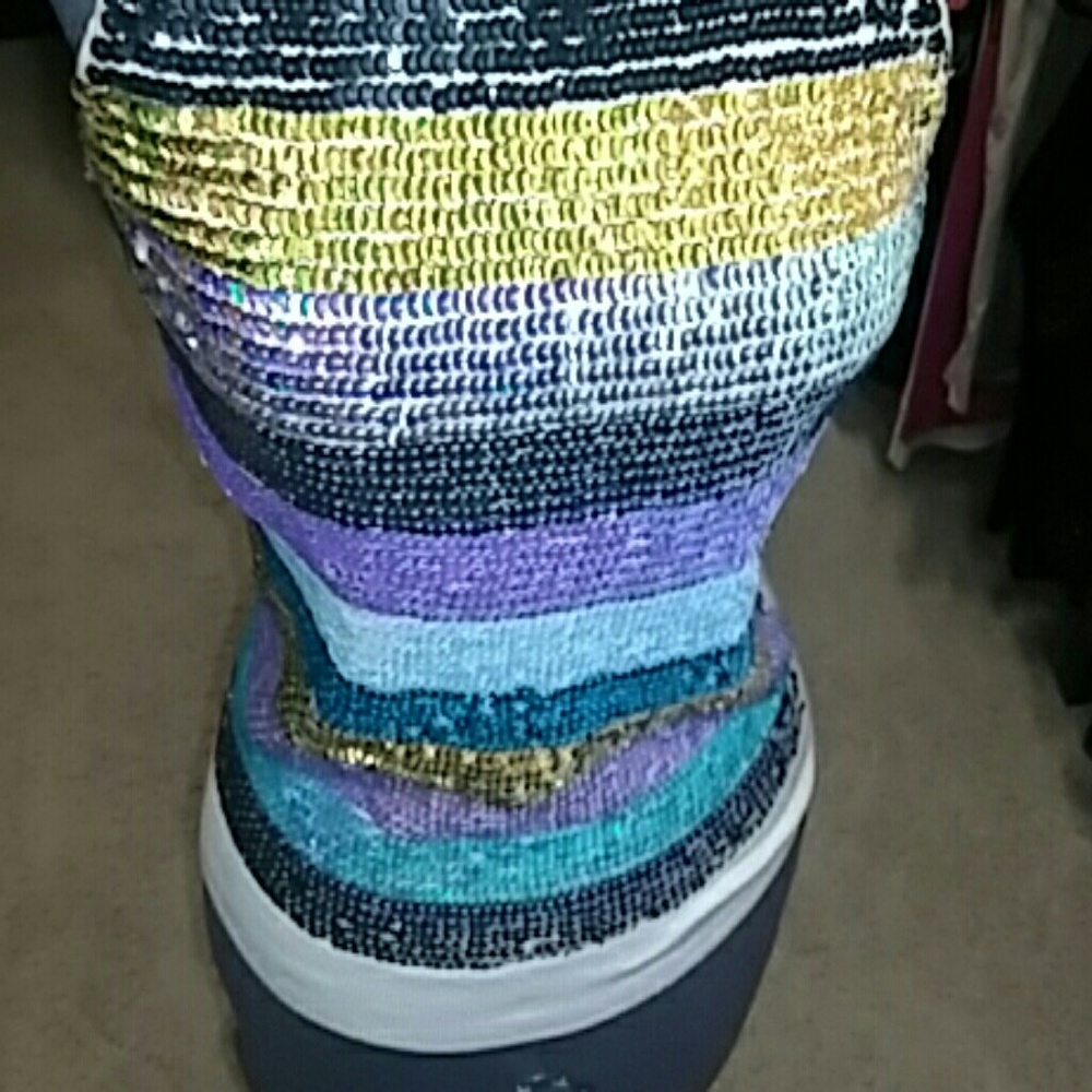 Top - Picture 4 of 4