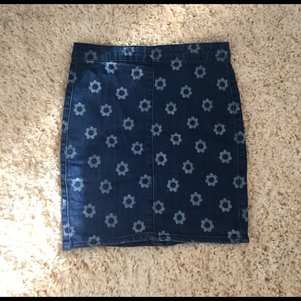 H&M highwaisted skirt