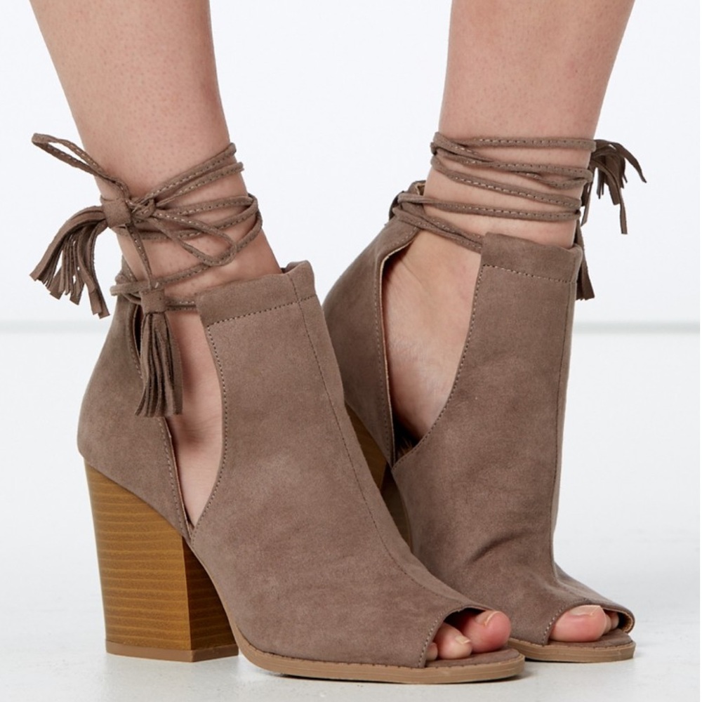 Lace-up taupe booties