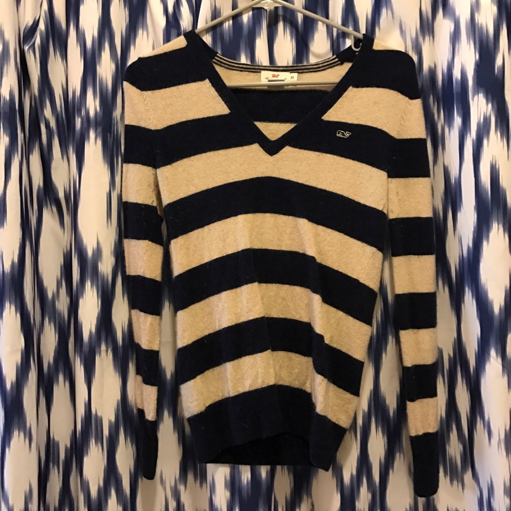 Vineyard Vines Navy and Cream Sweater