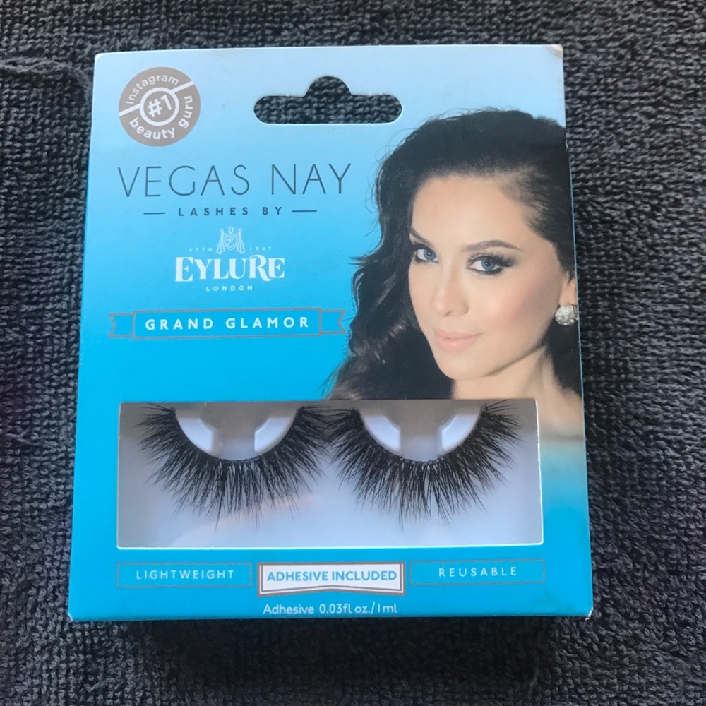 Vegas Nay Grand Glamor Lashes
