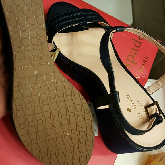 Kate spade wedge sandels - Picture 3 of 4