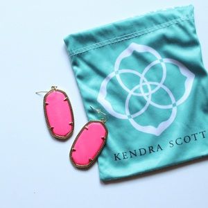 Magenta Kendra Scott Earrings (Elle)