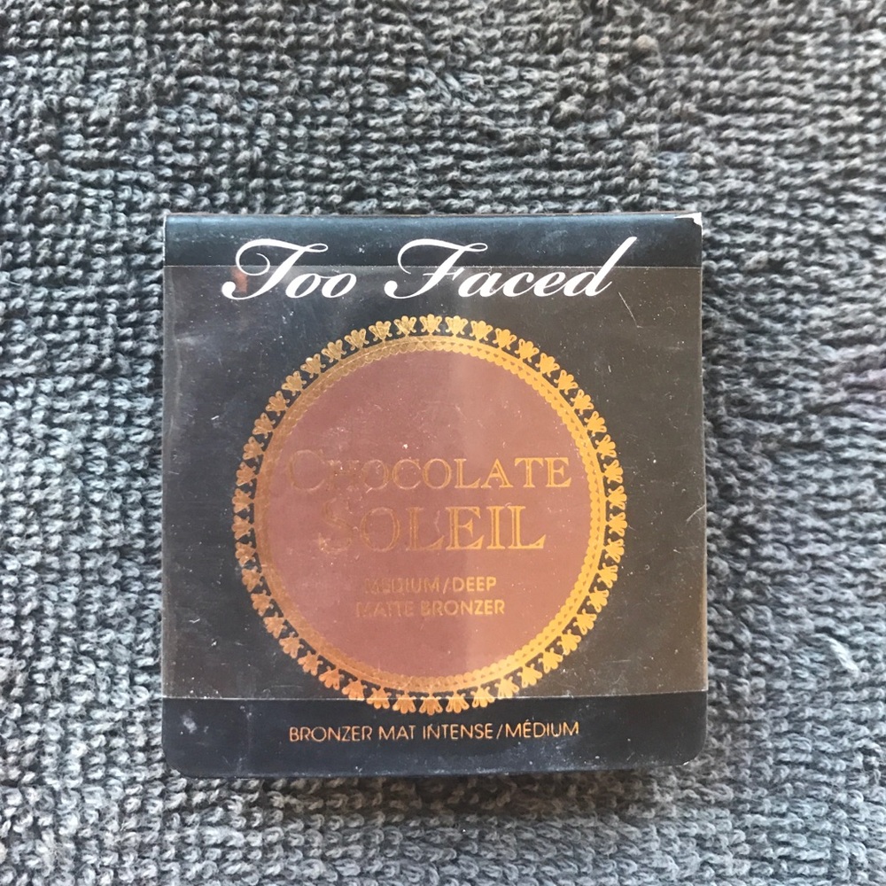 Too Faced travel sized bronzer