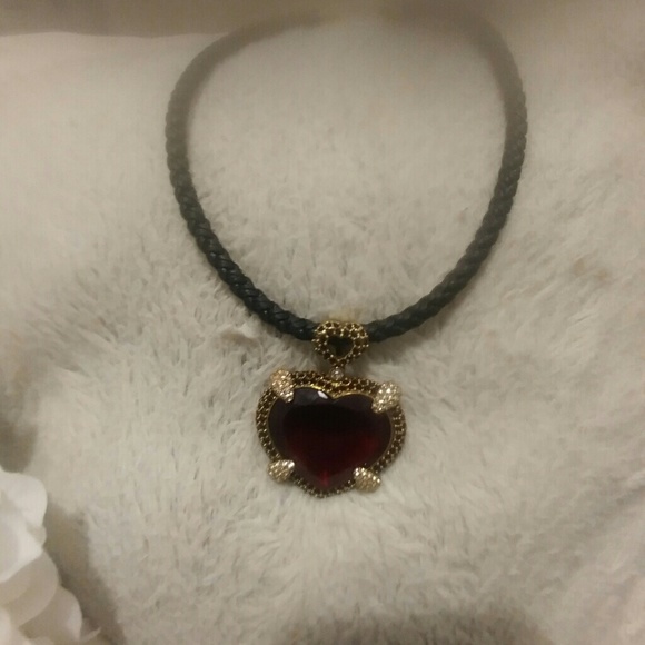 Necklace - Picture 2 of 2