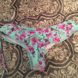 TRADED Small O'Neill Scrunch Swim Bottoms