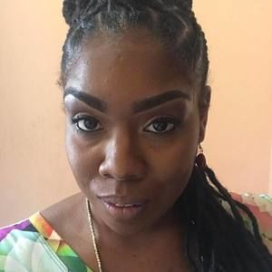 Meet your Posher, Genevieve