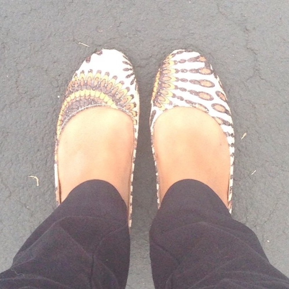 Vintage flats, paisley type pattern😊