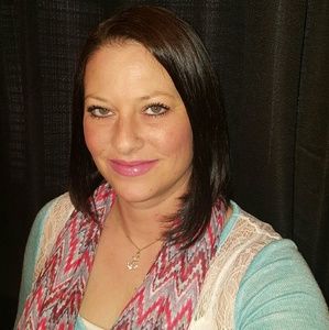 Meet your Posher, Vanessa