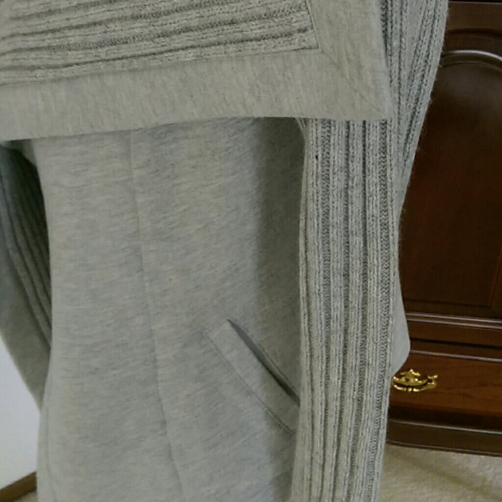 LOFT Cardigan - Picture 4 of 4