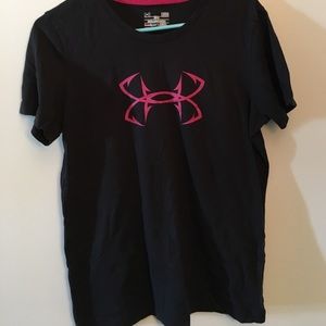 Under Armour black fish hook t-shirt