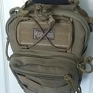Maxpedition remora Gearslinger Khaki