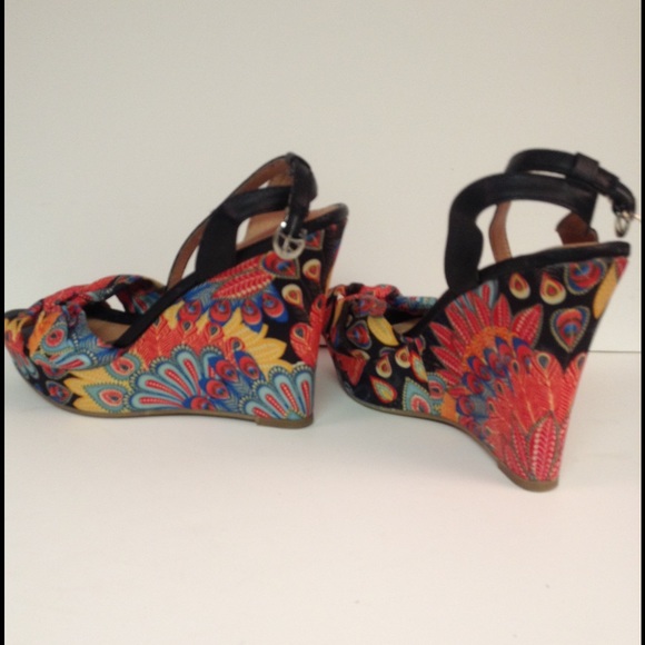 LIME LIGHT! - Picture 2 of 2