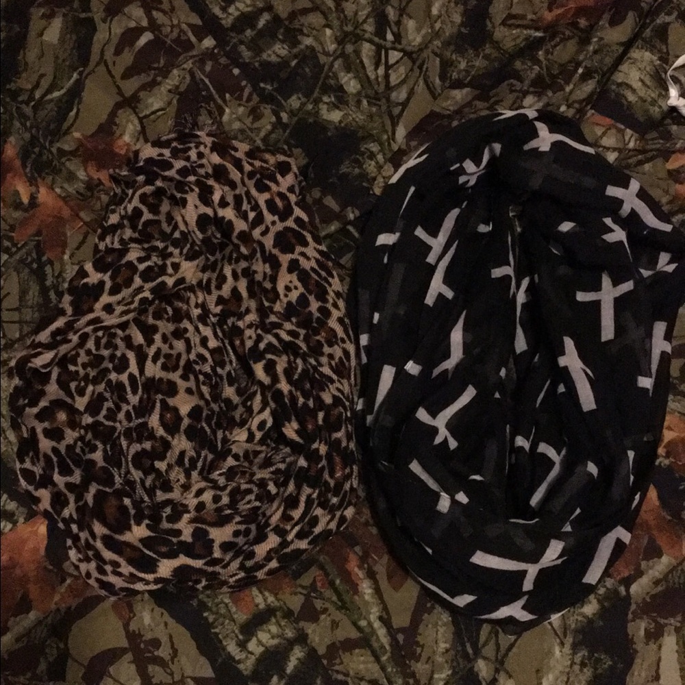 Scarfs!!